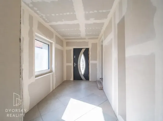 Prodej vícegeneračního domu, Žeretice, 320 m2