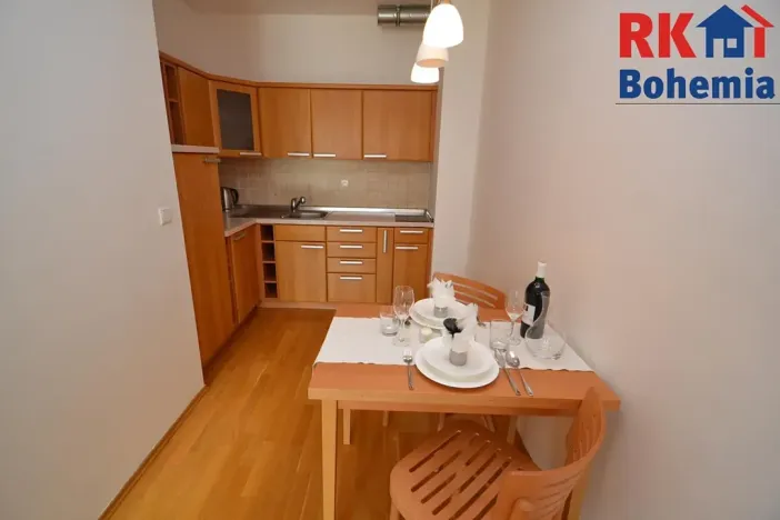 Pronájem bytu 2+kk, Praha - Smíchov, Karla Engliše, 50 m2