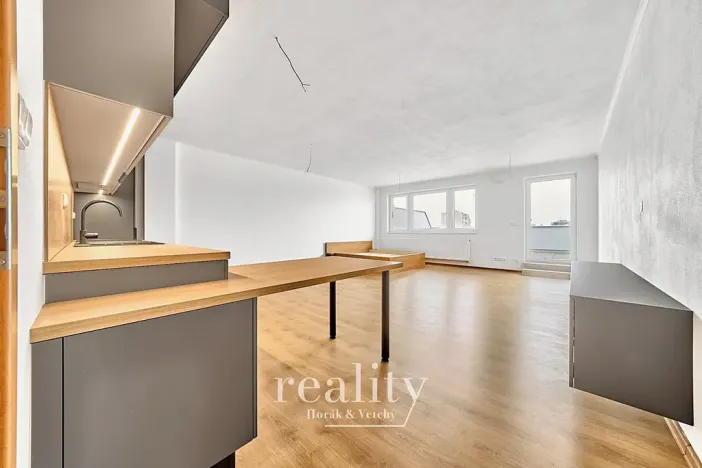 Pronájem bytu 1+kk, Znojmo, Kosmákova, 58 m2