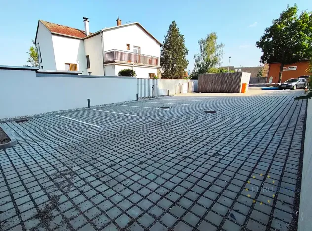 Pronájem garážového stání, Praha - Štěrboholy, K učilišti, 303 m2