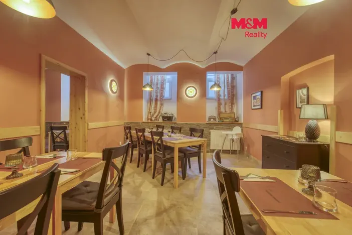 Pronájem obchodního prostoru, Karlovy Vary, Bělehradská, 100 m2