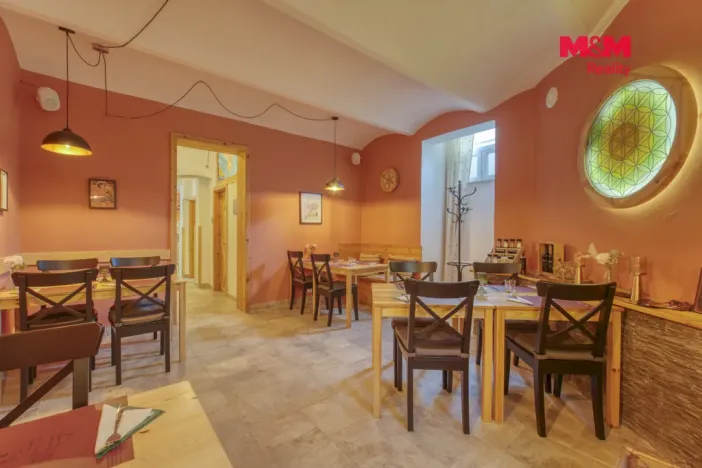 Pronájem obchodního prostoru, Karlovy Vary, Bělehradská, 100 m2