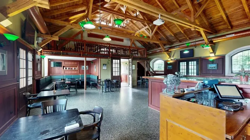 Dražba restaurace, Praha - Holešovice, Jankovcova, 1096 m2