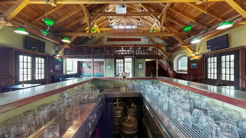 Dražba restaurace, Praha - Holešovice, Jankovcova, 1096 m2