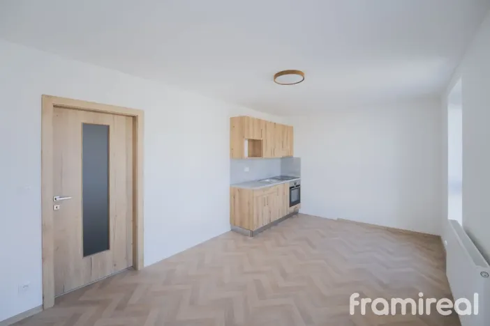 Pronájem bytu 1+kk, Veselí nad Moravou, náměstí Míru, 30 m2