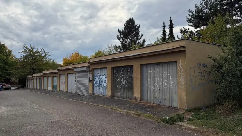 Prodej garáže, Praha - Strašnice, Limuzská, 16 m2