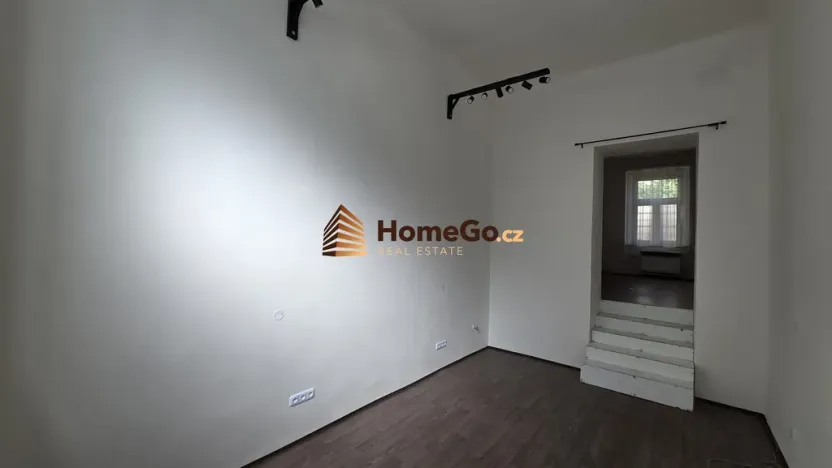 Pronájem obchodního prostoru, Praha - Vršovice, Žitomírská, 34 m2