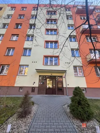 Prodej bytu 3+1, Ostrava - Poruba, Alžírská, 65 m2