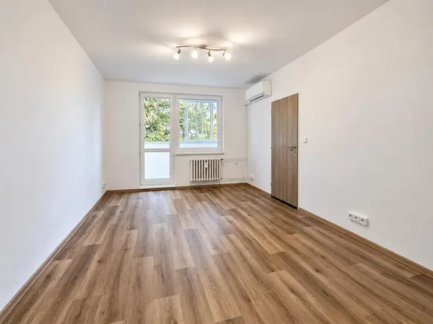 Pronájem bytu 2+kk, Hulín, Višňovce, 38 m2
