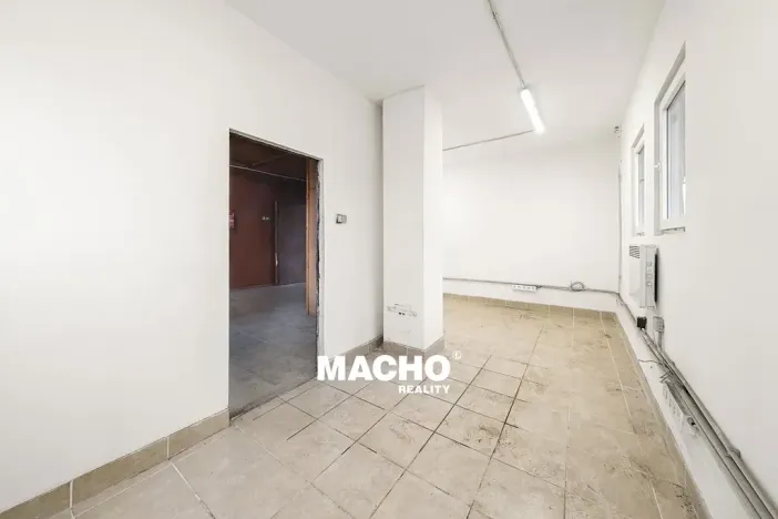 Pronájem skladu, Chrášťany, K Vodojemu, 472 m2