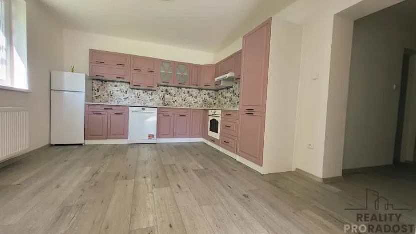 Pronájem bytu 2+1, Komorní Lhotka, 60 m2
