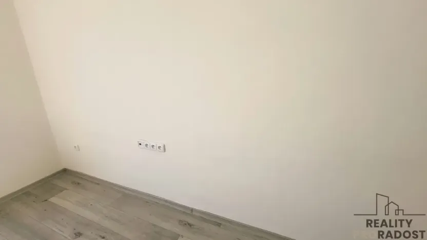Pronájem bytu 2+1, Komorní Lhotka, 60 m2