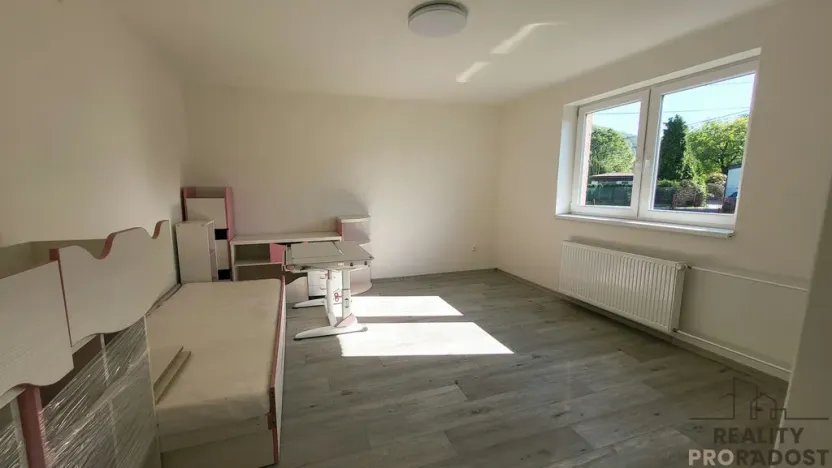 Pronájem bytu 2+1, Komorní Lhotka, 60 m2