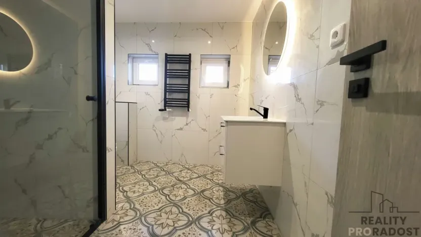 Pronájem bytu 2+1, Komorní Lhotka, 60 m2