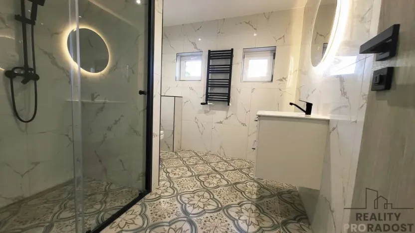 Pronájem bytu 2+1, Komorní Lhotka, 60 m2