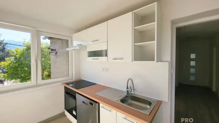 Pronájem bytu 2+1, Komorní Lhotka, 60 m2