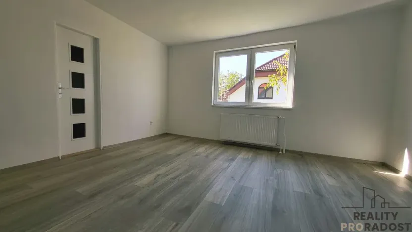 Pronájem bytu 2+1, Komorní Lhotka, 60 m2