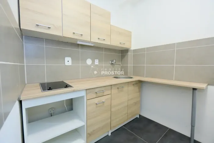 Pronájem bytu 3+1, Praha - Hlubočepy, Lumiérů, 71 m2