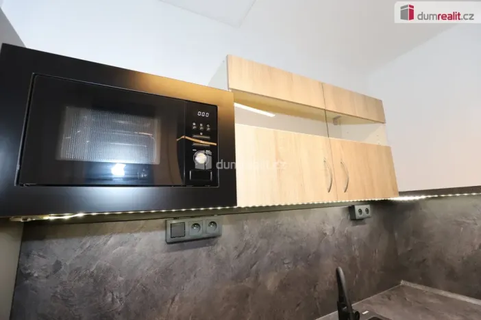 Prodej bytu 1+kk, Praha - Střížkov, Českolipská, 33 m2