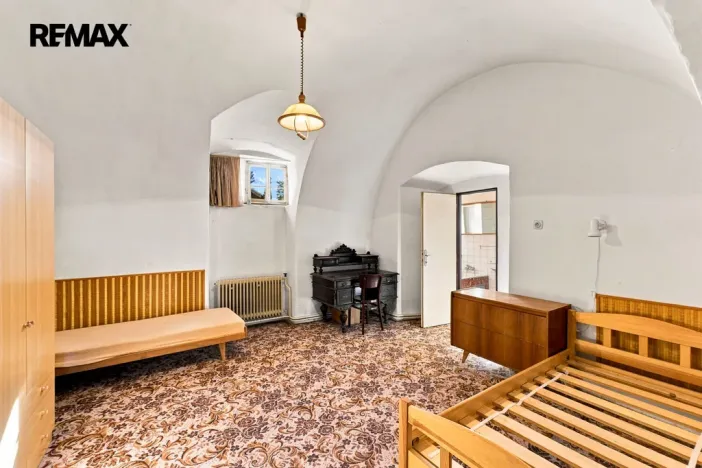 Prodej rodinného domu, Český Brod, nám. Arnošta z Pardubic, 150 m2