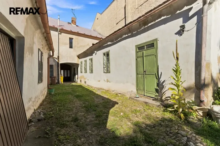 Prodej rodinného domu, Český Brod, nám. Arnošta z Pardubic, 150 m2
