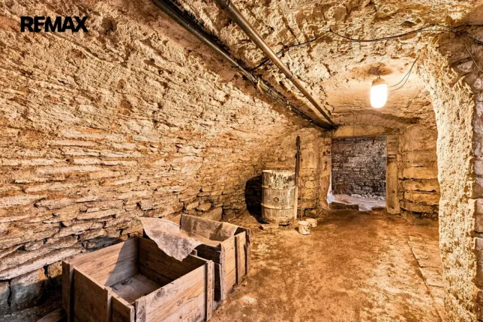 Prodej rodinného domu, Český Brod, nám. Arnošta z Pardubic, 150 m2