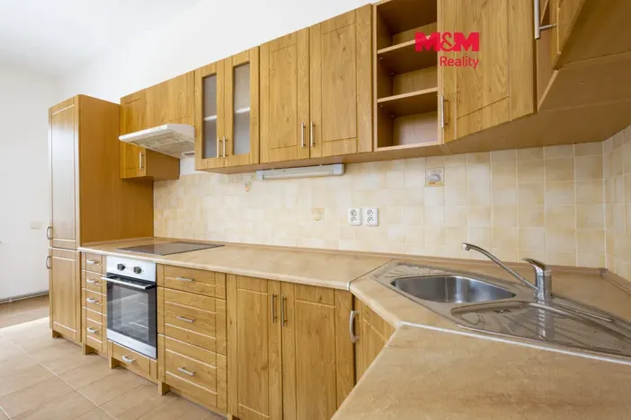 Pronájem bytu 3+1, Nový Bor, Tržní náměstí, 108 m2