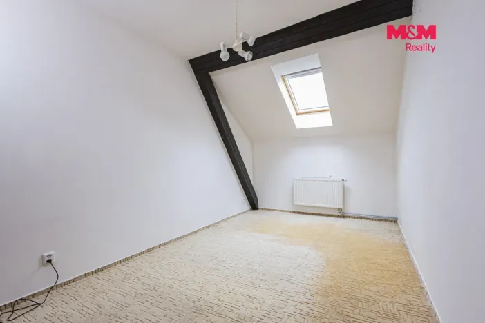 Pronájem bytu 3+1, Nový Bor, Tržní náměstí, 108 m2