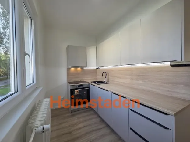 Pronájem bytu 3+1, 70 m², tř. Osvobození, Karviná-Nové Město, Karviná - Nové město