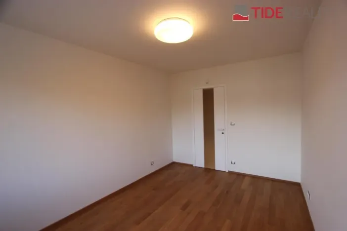 Pronájem bytu 2+kk, Praha - Smíchov, U Nikolajky, 61 m2