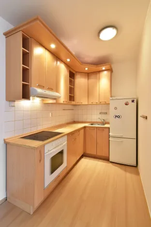 Pronájem bytu 1+kk, Praha - Troja, Hnězdenská, 40 m2