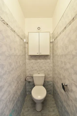 Pronájem bytu 1+kk, Praha - Troja, Hnězdenská, 40 m2