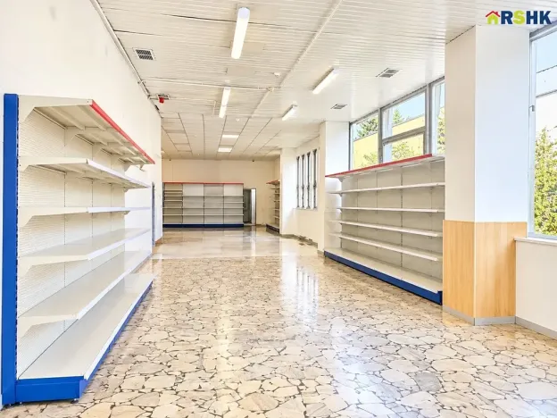 Pronájem obchodního prostoru, Žďár nad Sázavou, nám. Republiky, 150 m2