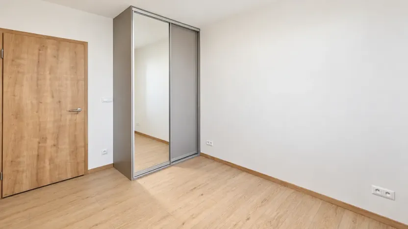 Pronájem bytu 2+kk, Praha, Haenkeho, 43 m2