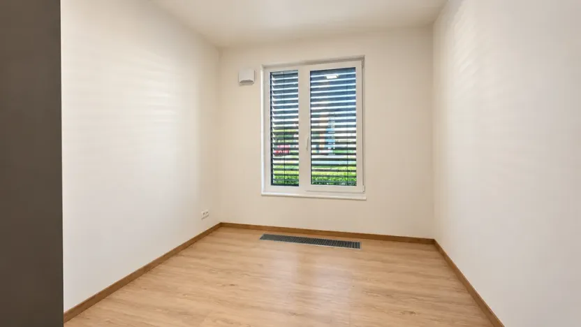 Pronájem bytu 2+kk, Praha, Haenkeho, 43 m2