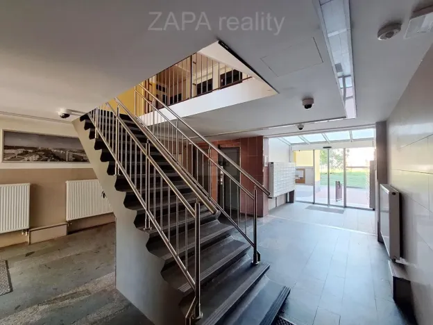 Pronájem bytu 2+kk, Praha - Hloubětín, Kukelská, 53 m2