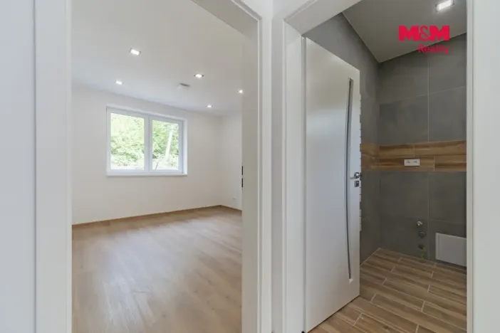 Prodej rodinného domu, Dasnice, 77 m2