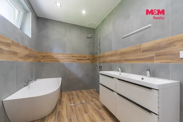 Prodej rodinného domu, Dasnice, 77 m2