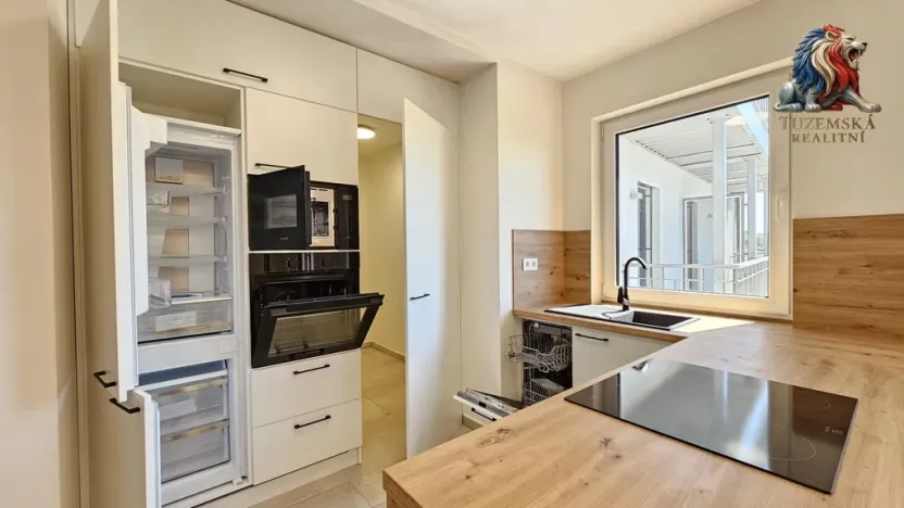 Prodej bytu 2+kk, Bystřice nad Pernštejnem, Masarykovo náměstí, 65 m2