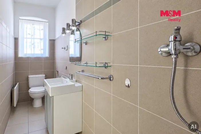 Prodej bytu 1+1, Karlovy Vary, Západní, 41 m2