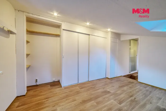 Pronájem bytu 1+1, Mariánské Lázně, Třebízského, 29 m2