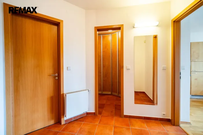 Pronájem bytu 2+kk, Praha - Smíchov, Pod Hybšmankou, 53 m2