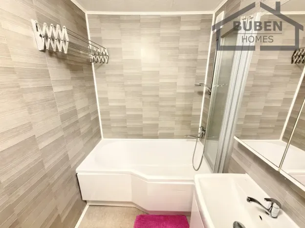 Prodej bytu 4+1, Tachov, Želivského, 80 m2