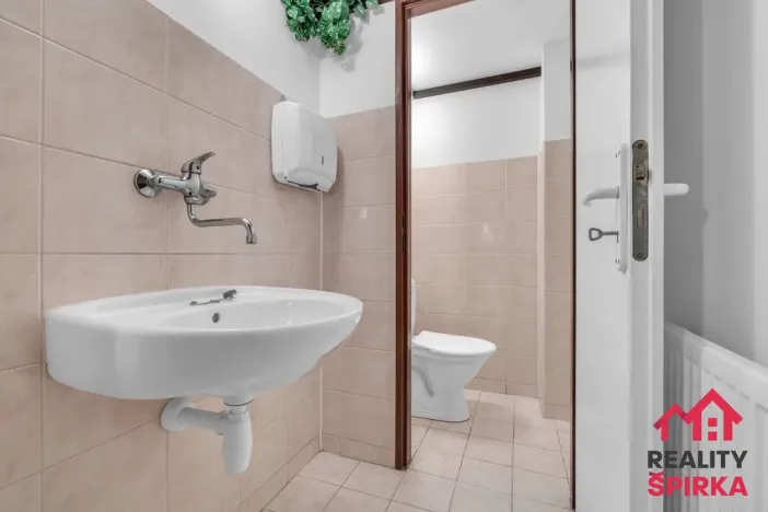 Prodej rodinného domu, Lukavice, 213 m2