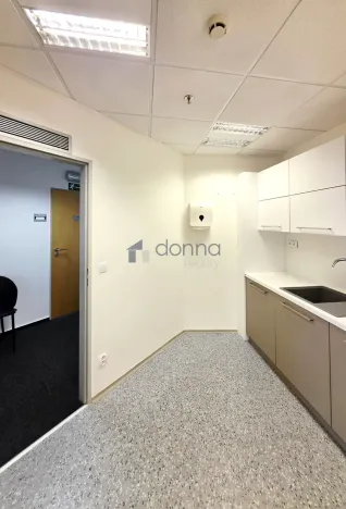 Pronájem kanceláře, Praha, Na strži, 208 m2
