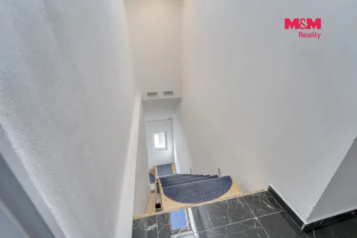Prodej obchodního prostoru, Toužim, Plzeňská, 561 m2