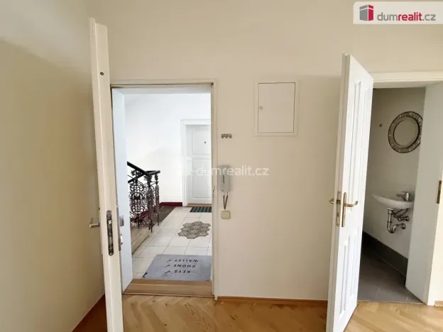 Pronájem bytu 2+kk, Praha - Bubeneč, Šmeralova, 84 m2