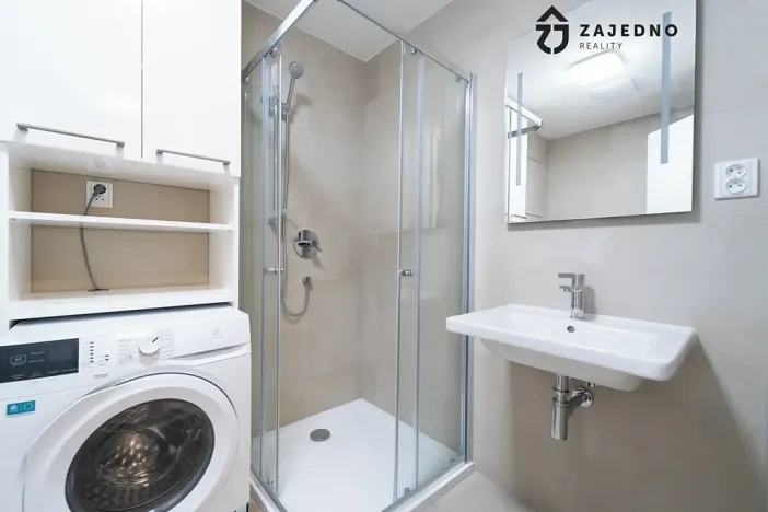 Pronájem bytu 1+kk, Brno, třída Generála Píky, 35 m2