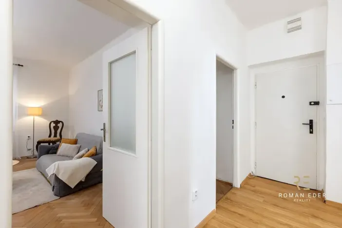 Prodej vícegeneračního domu, Praha - Liboc, Hostouňská, 278 m2