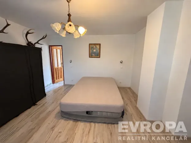 Prodej rodinného domu, Lnáře, 205 m2